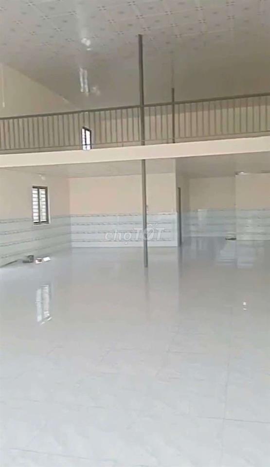 CHO THUÊ KHO XƯỞNG VI TRÍ ĐẸP GIÁ RẺ 400M
