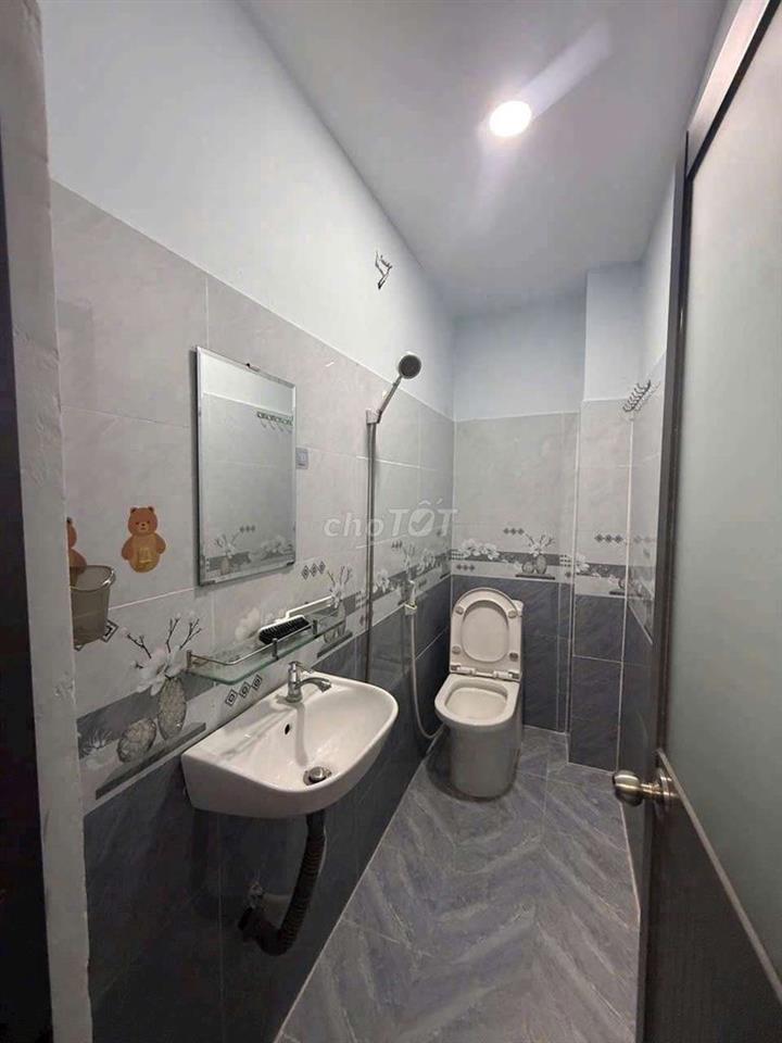 CHO THUÊ NHÀ HẺM OTO 4PN 3WC GIÁ 4.5TR 