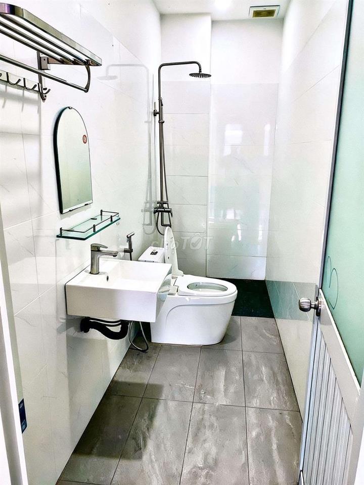 CHO THUÊ NHÀ ĐẸP GIÁ RẺ 7TR 2PN 2WC 