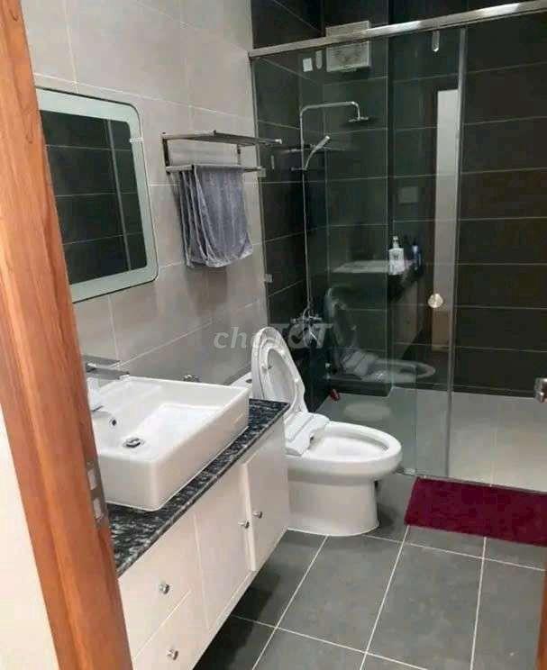 CHO THUÊ NHÀ MT 350M² 5PN 4WC GIÁ RẺ 20TR 