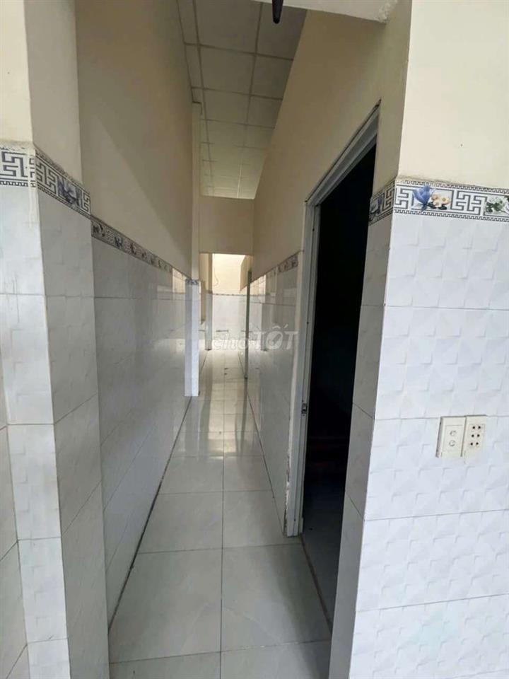 CHO THUÊ NHÀ GIÁ RẺ 2PN GIÁ 5TR HẺM OTO