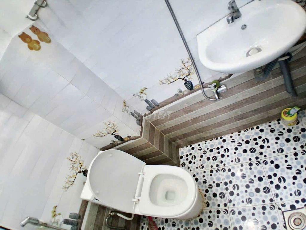 CHO THUÊ NHÀ 4PN 3WC 5.5TR HẺM OTTO 