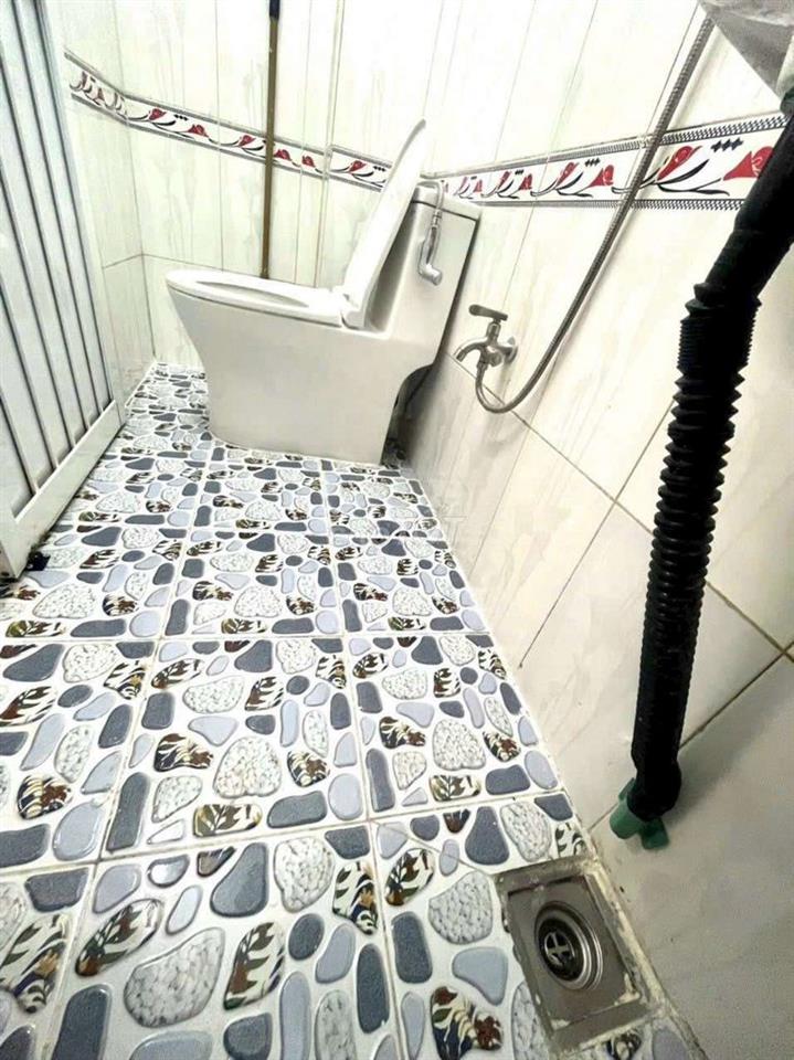 CHO THUÊ NHÀ MẶT TIỀN 2PN 2WC 5TRIEU 