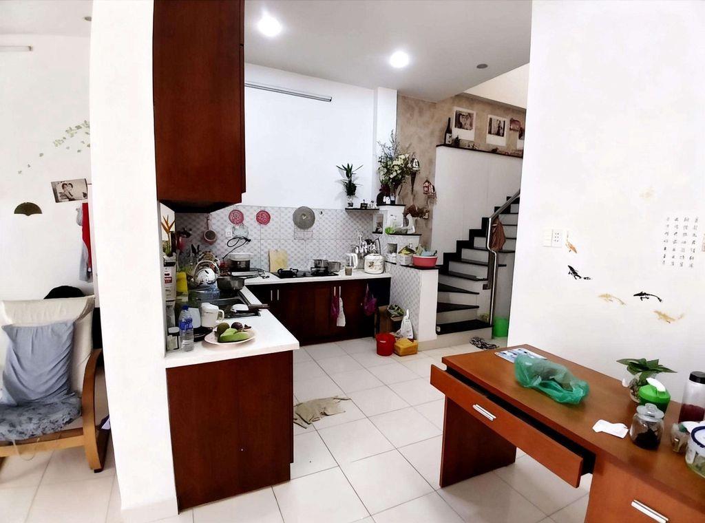 CHO THUÊ NHÀ MẶT TIỀN GIÁ RẺ 3PN 2WC 