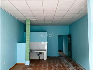 CHO THUÊ NHÀ DT RỘNG 150M CÓ SÂN XE ỎTO 5.5TR