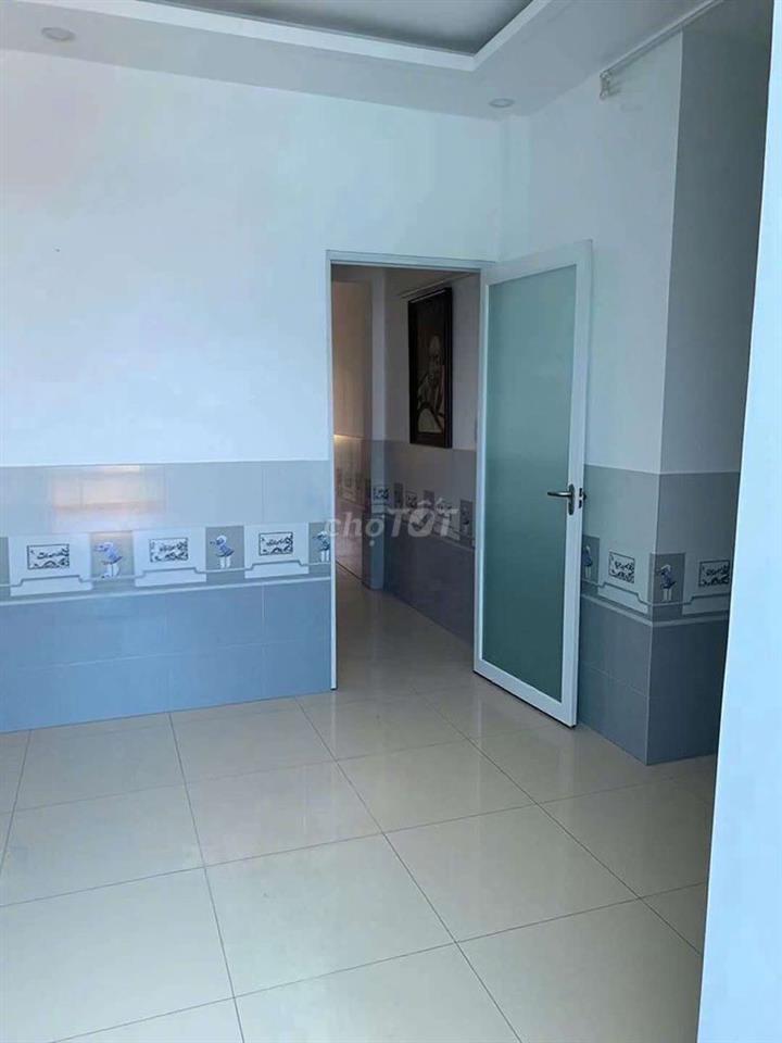 CHO THUÊ NHÀ FUN NỘI THẤT MT GIÁ 10TR 