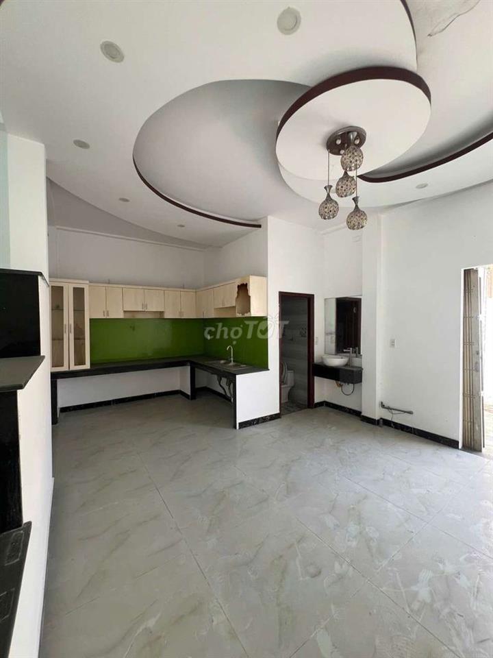 CHO THUÊ NHÀ ĐẸP MT GIÁ RẺ 4PN 12TR