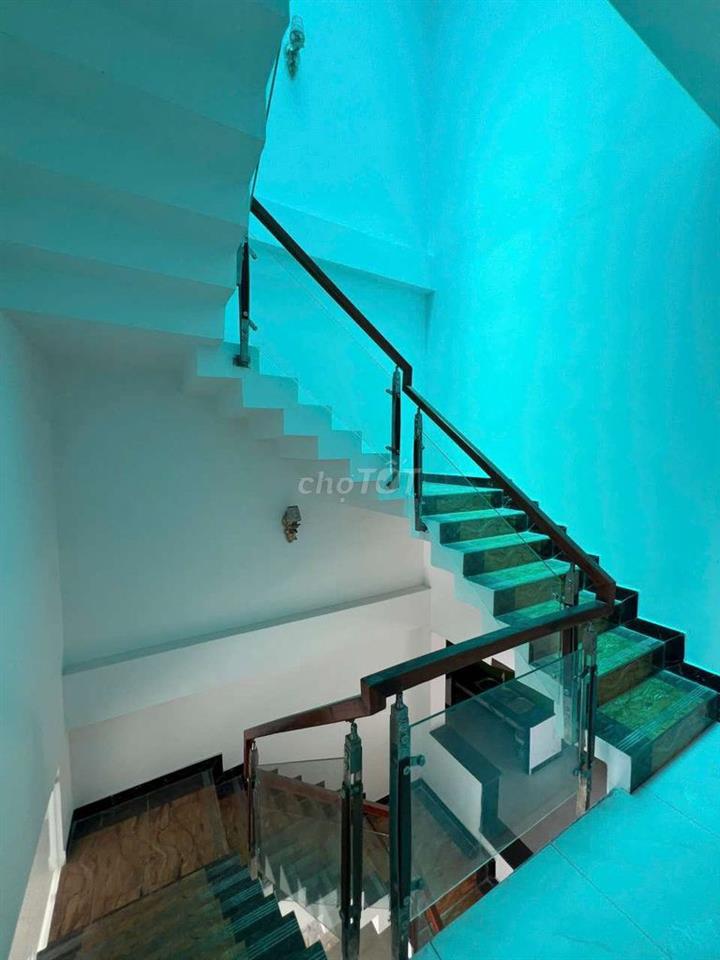 CHO THUÊ NHÀ ĐẸP MT GIÁ RẺ 4PN 12TR