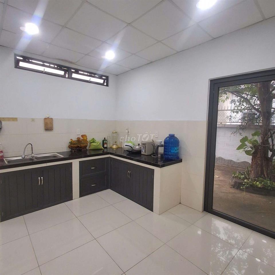 CHO THUÊ NHÀ DT 500M MẶT TIỀN 13TRIEU 