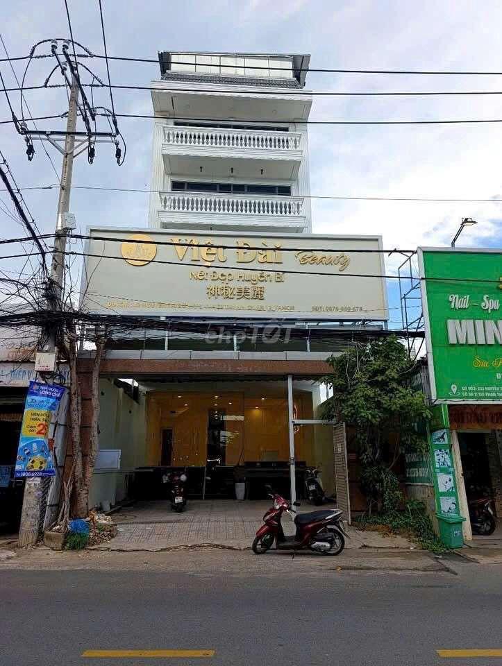 CHO THUÊ TÒA NHÀ MẶT TIỀN 800m² 