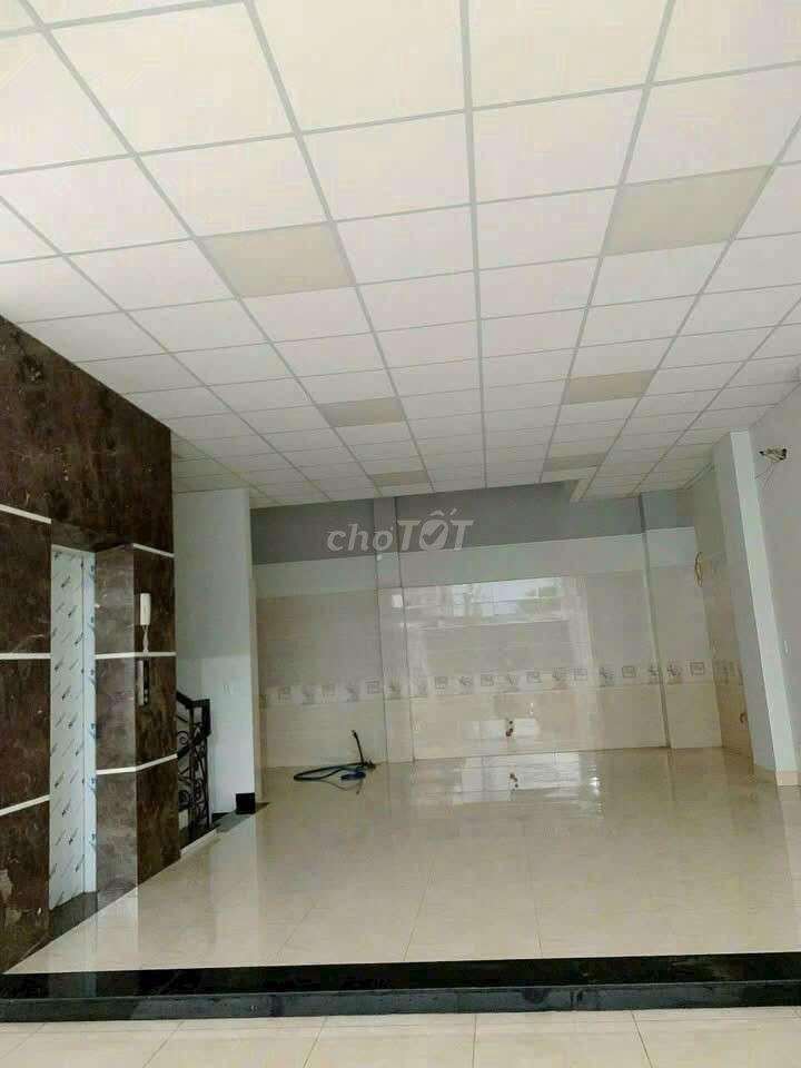 CHO THUÊ TÒA NHÀ MẶT TIỀN 800m² 