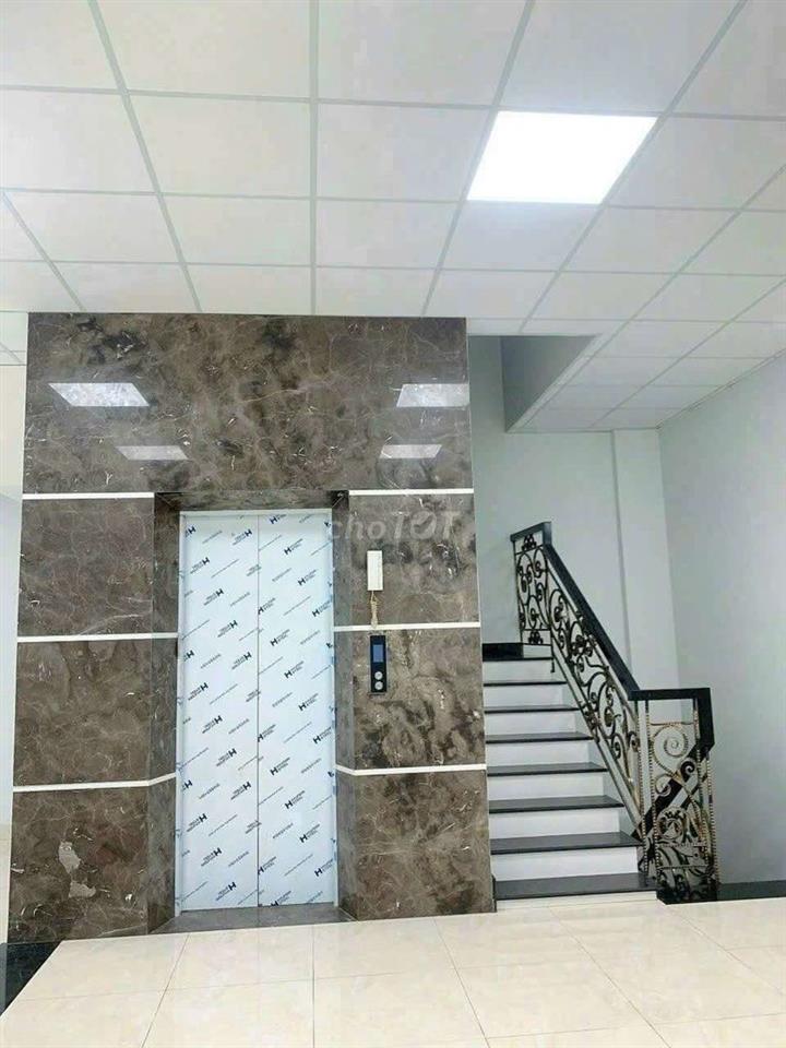 CHO THUÊ TÒA NHÀ MẶT TIỀN 800m² 