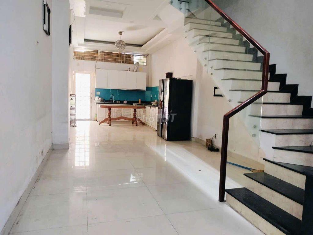 CHO THUÊ NHÀ ĐẸP GIÁ RẺ 5WC 4PN 11TRIUE