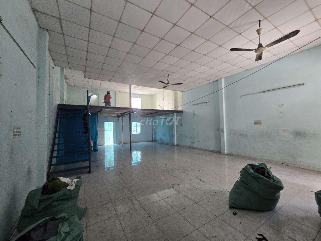 CHO THUÊ KHO,XƯỞNG 8X17M + GÁC, GIÁ 12TR/T NGAY EON TÂN PHÚ