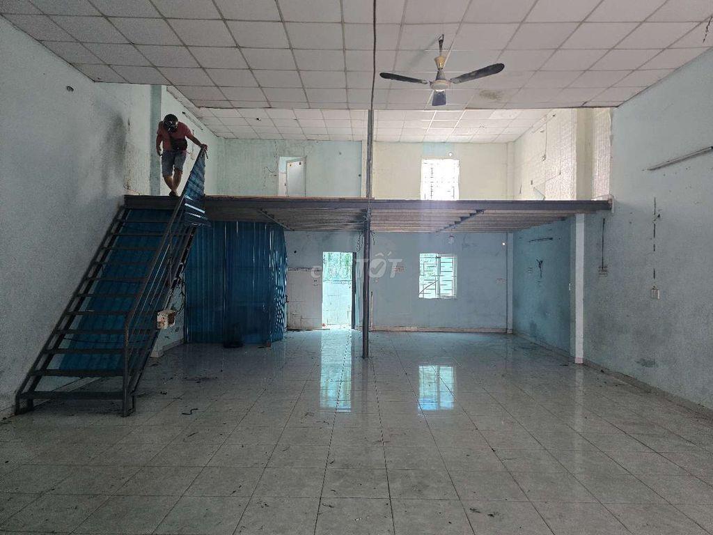 CHO THUÊ KHO,XƯỞNG 8X17M + GÁC, GIÁ 12TR/T NGAY EON TÂN PHÚ
