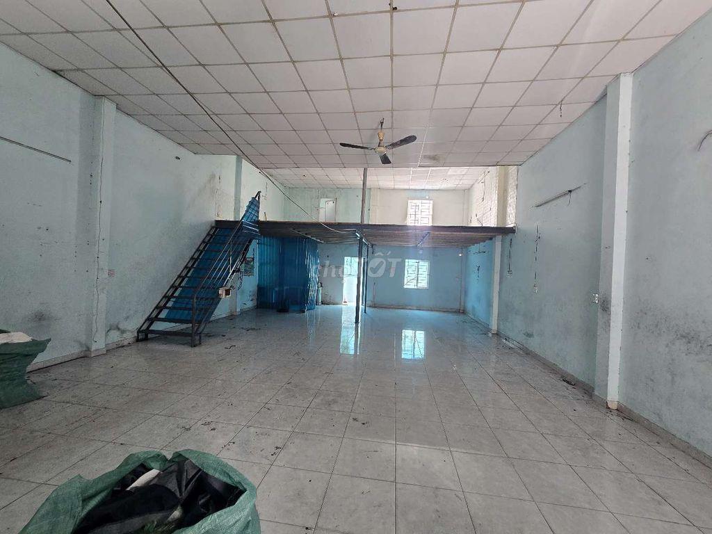 CHO THUÊ KHO,XƯỞNG 8X17M + GÁC, GIÁ 12TR/T NGAY EON TÂN PHÚ