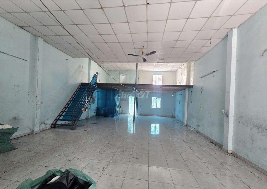 CHO THUÊ KHO,XƯỞNG 8X17M + GÁC LỬNG, GIÁ 12TR/T GẦN EON TÂN PHÚ