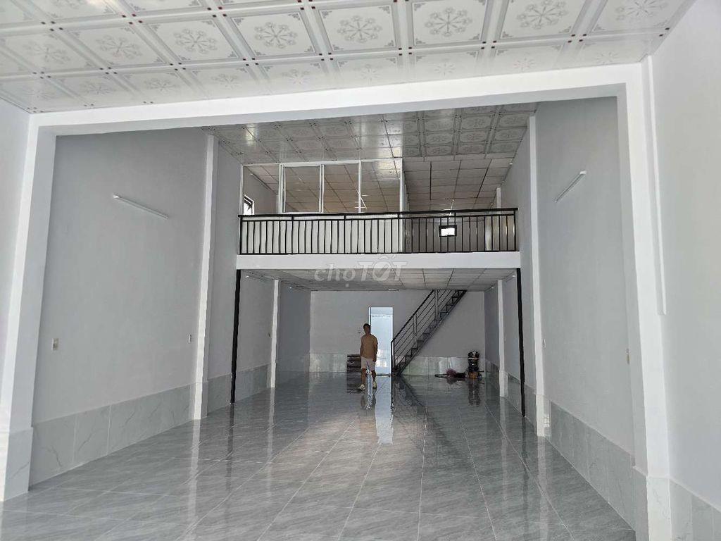CHO THUÊ NHÀ 4,5X30M CẤP4 TRỐNG SUỐT, Đ LÊ TRỌNG TẤN 
