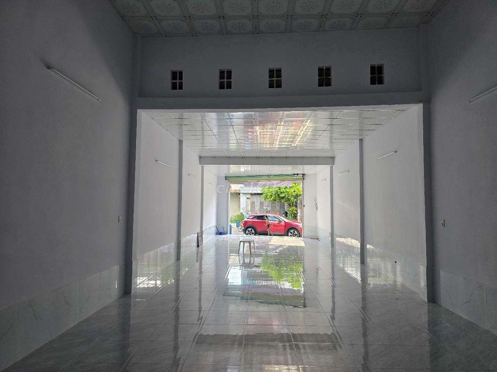 CHO THUÊ NHÀ 4,5X30M CẤP4 TRỐNG SUỐT, Đ LÊ TRỌNG TẤN 