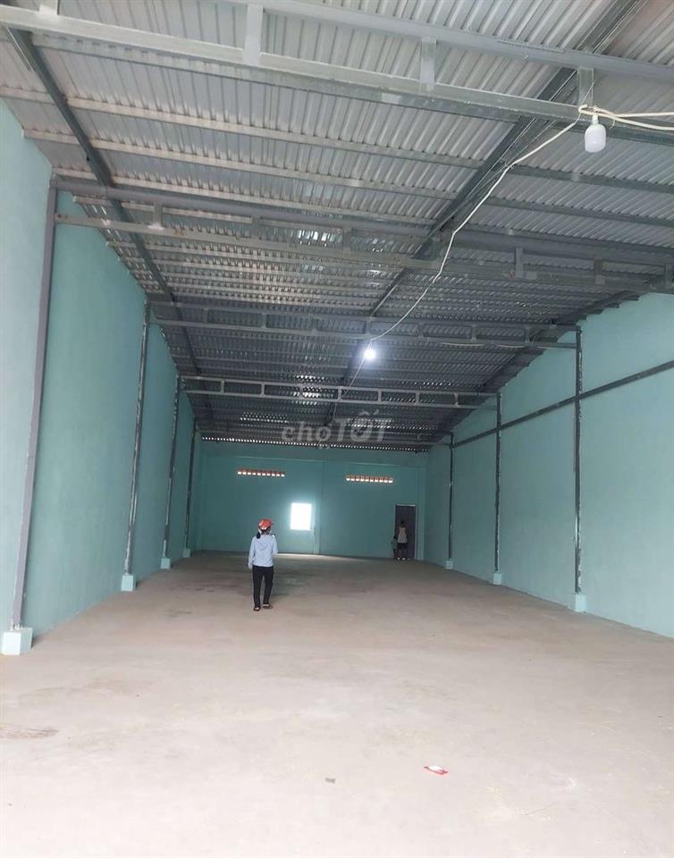 CHO THUÊ KHO,XƯỞNG 7X40M (280M²) GIÁ CHỈ 19TR/T, Đ XE CÔNG 40F 