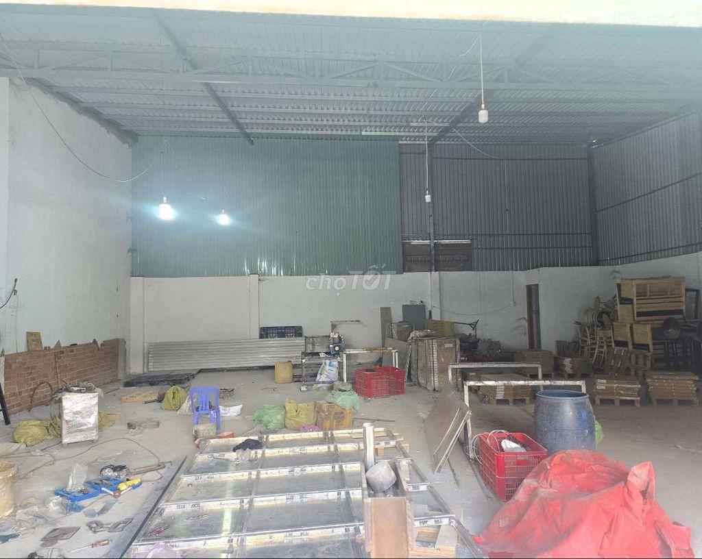 CHO THUÊ KHO,XƯỞNG 8X25M GIÁ 16TR/T, Đ HƯƠNG LỘ3