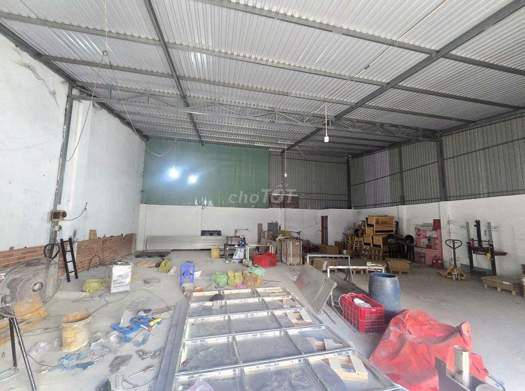 CHO THUÊ KHO,XƯỞNG 8X25M GIÁ 16TR/T, Đ HƯƠNG LỘ3