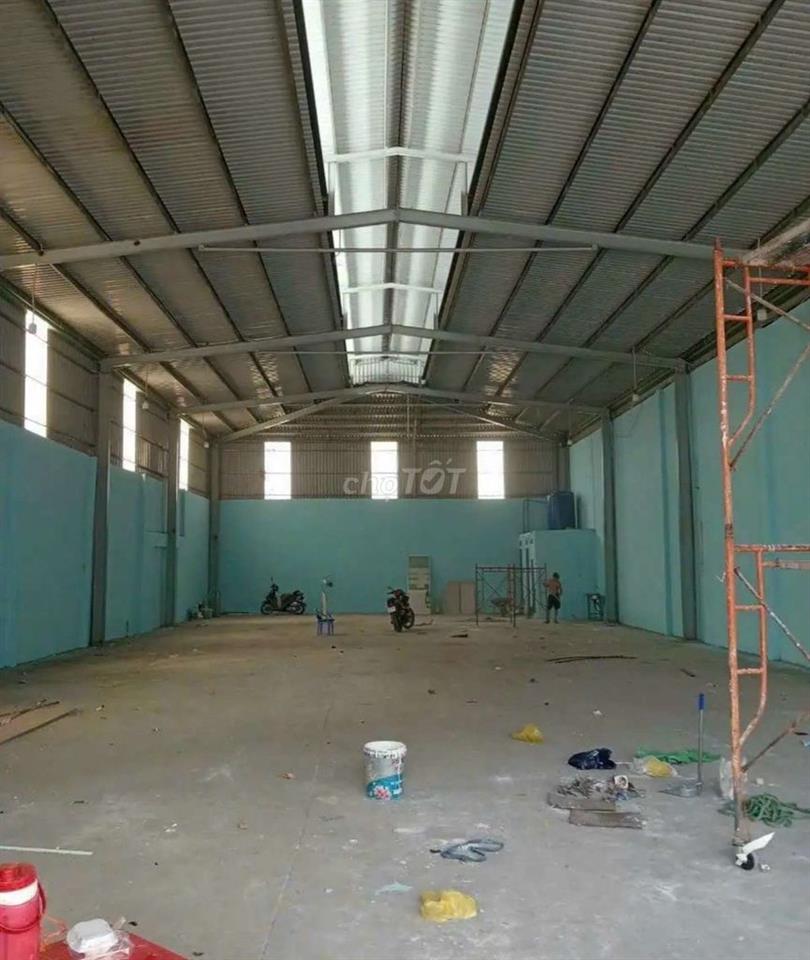 CHO THUÊ KHO,XƯỞNG 500M² GIÁ 40TR/T, Đ XE LỚN GẦN EON TÂN PHÚ