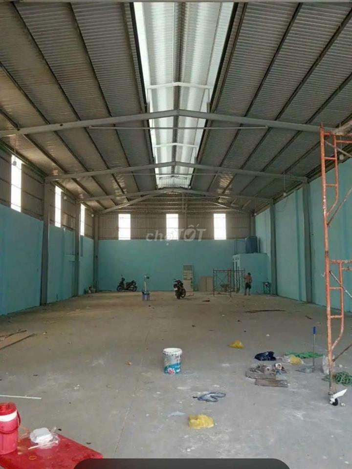 CHO THUÊ KHO,XƯỞNG 500M² GIÁ 40TR/T, Đ XE LỚN GẦN EON TÂN PHÚ