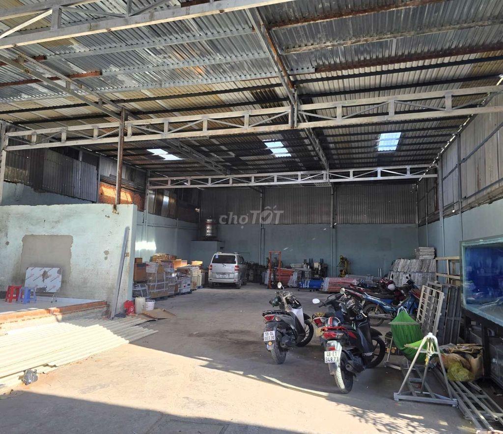 CHO THUÊ KHO,XƯỞNG 600M² GIÁ 37TR/T, Đ XE CÔNG 40F LÊ TRỌNG TẤN 