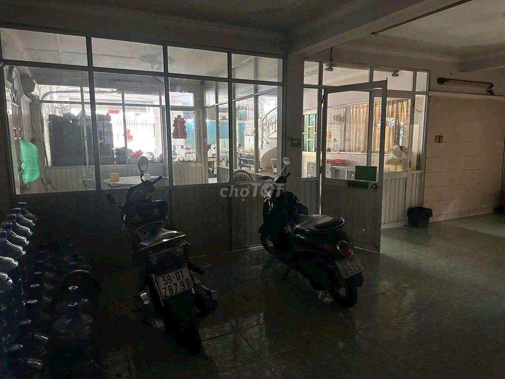 CHO THUÊ KHO,XƯỞNG 1000M² GIÁ 60TR/T, NGAY NGÃ TƯ GÒ MÂY