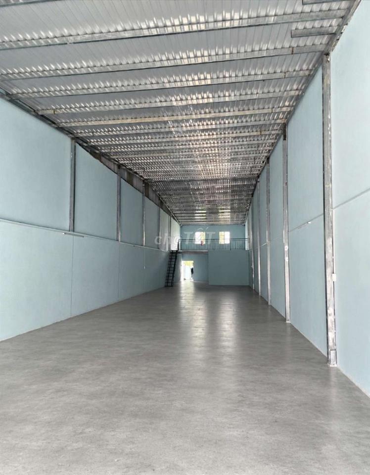 CHO THUÊ KHO,XƯỞNG 300M² GIÁ 18TR/T, Đ XE CÔNG 40F LÊ TRỌNG TẤN 