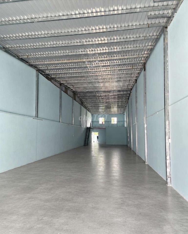 CHO THUÊ KHO,XƯỞNG 300M² GIÁ 18TR/T, Đ XE CÔNG 40F LÊ TRỌNG TẤN 
