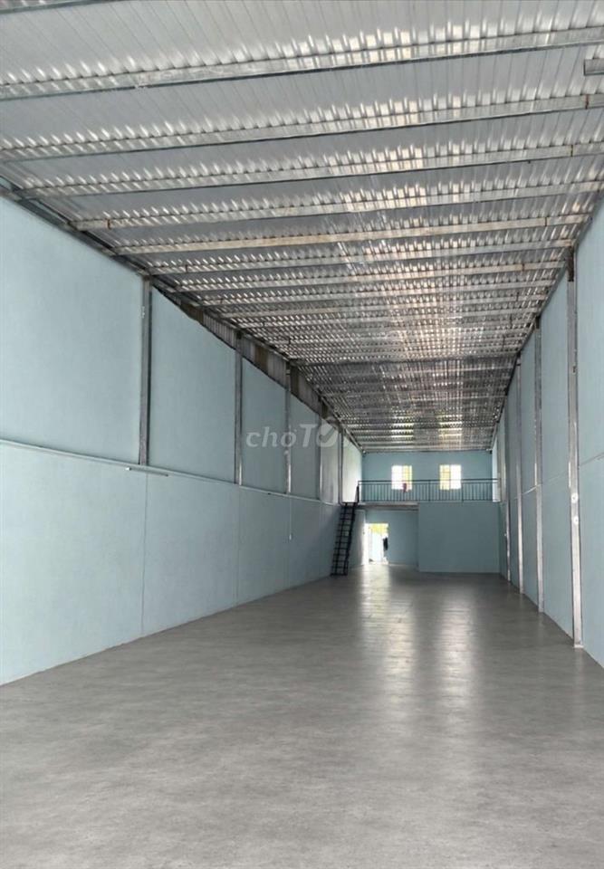 CHO THUÊ KHO,XƯỞNG 300M² GIÁ 20TR/T, Đ XE CÔNG 40F GẦN EON TÂN PHÚ