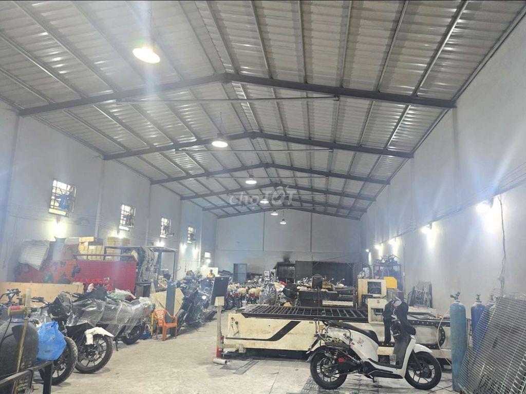 CHO THUÊ KHO,XƯỞNG 500M² GIÁ 40TR/T, Đ XE CÔNG 40F NGAY EON TÂN PHÚ