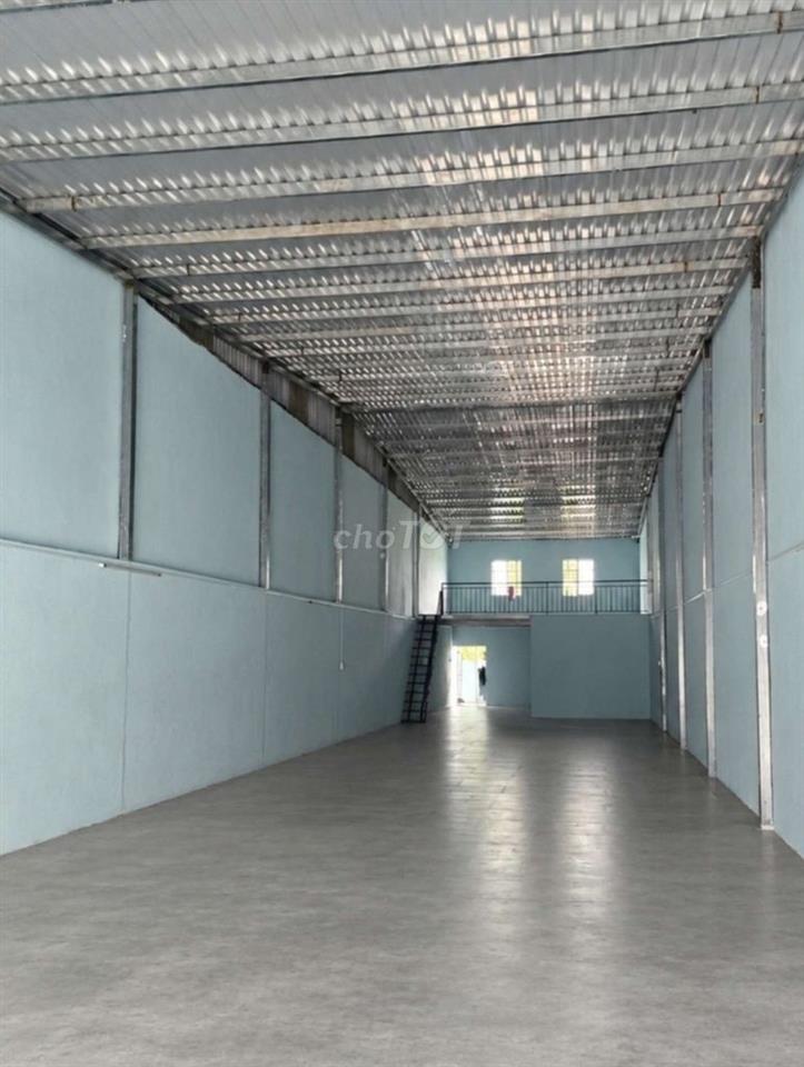 CHO THUÊ KHO,XƯỞNG 300M² GIÁ 20TR/T, Đ XE CÔNG 40F GẦN EON TÂN PHÚ