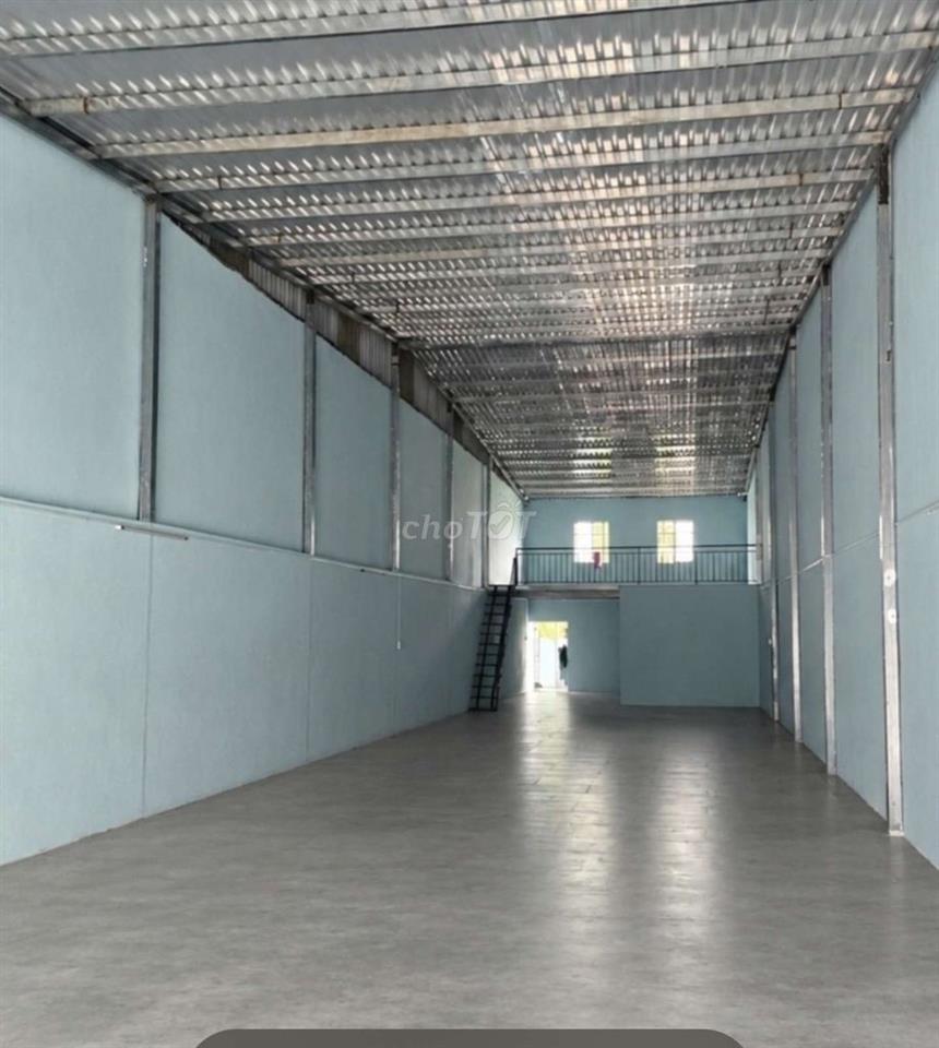 CHO THUÊ KHO,XƯỞNG 300M² GIÁ 20TR/T, Đ XE CÔNG 40F GẦN EON TÂN PHÚ