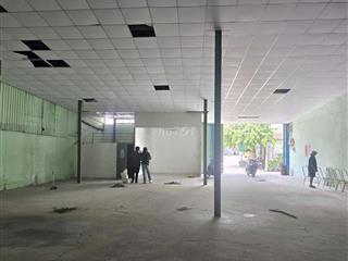 CHO THUÊ KHO,XƯỞNG 300M² GIÁ 25TR/T, NGAY NGÃ TƯ GÒ MÂY