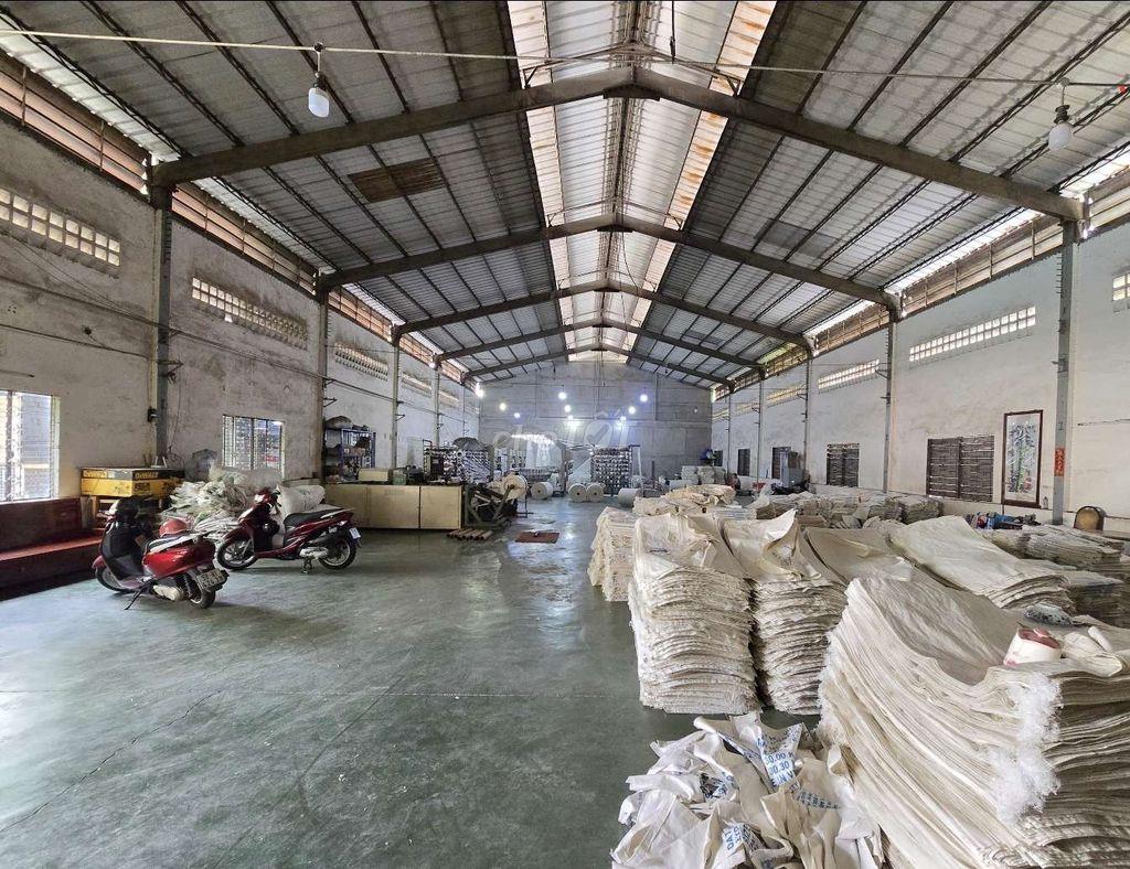 CHO THUÊ 600M² MBKD HOẶC SÂN THỂ THAO, KHO XƯỞNG....