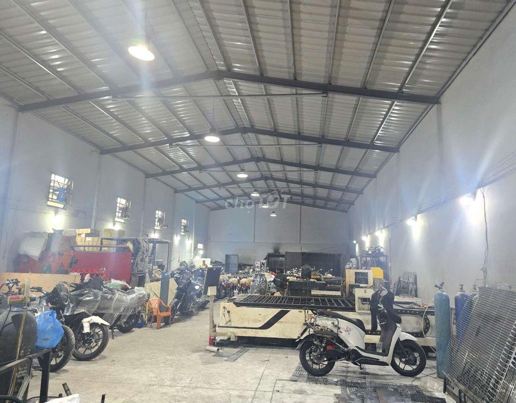 CHO THUÊ KHO,XƯỞNG 500M² GIÁ 40TR/T, Đ XE CÔNG NGAY EON TÂN PHÚ