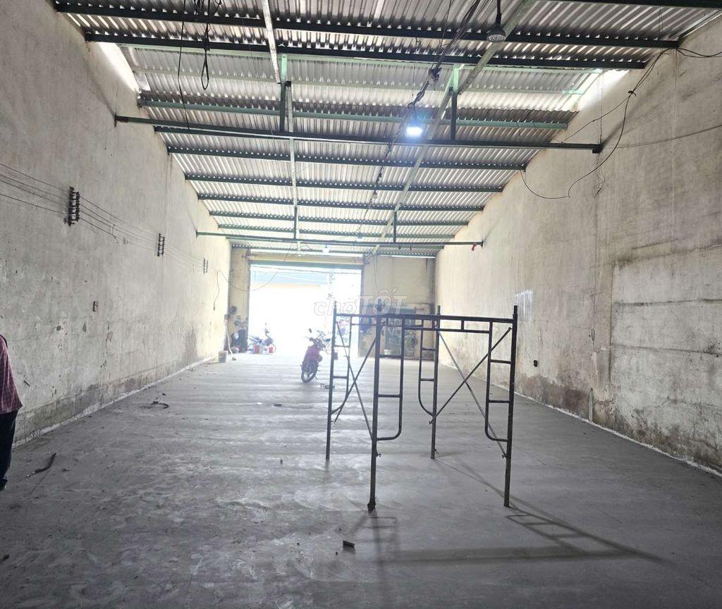 KHO,XƯỞNG GIÁ RẺ 300M² CHỈ 20TR/T, Đ XE CÔNG 40F LÊ TRỌNG TẤN