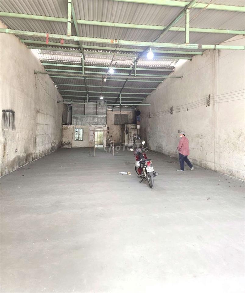 KHO,XƯỞNG GIÁ RẺ 300M² CHỈ 20TR/T, Đ XE CÔNG 40F LÊ TRỌNG TẤN