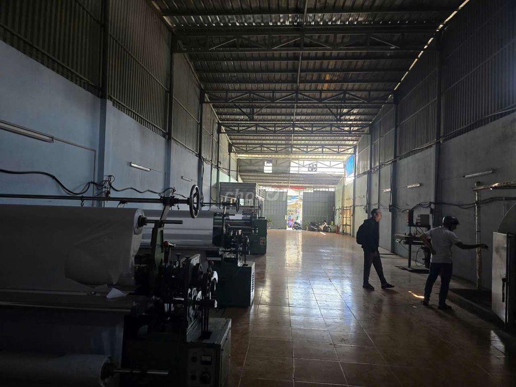 CHO THUÊ KHO,XƯỞNG 300M² GIÁ 25TR/T, ĐƯỜNG LÊ TRỌNG TẤN 