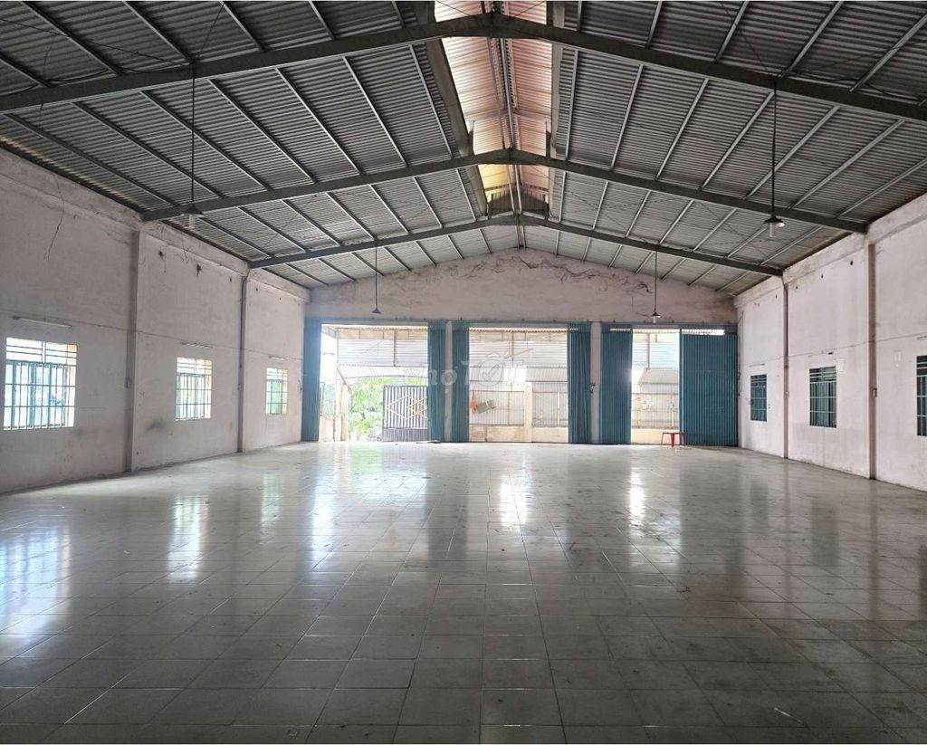 CHO THUÊ KHO,XƯỞNG SX 600M² GIÁ 50TR/T, Đ XE CÔNG LÊ TRỌNG TẤN