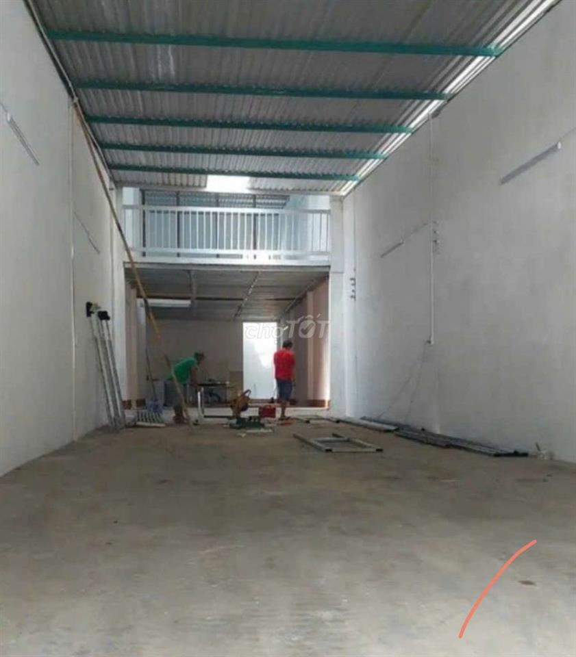 CHO THUÊ KHO,XƯỞNG 5X30M GIÁ 13TR/T, Đ LÊ TRỌNG TẤN 