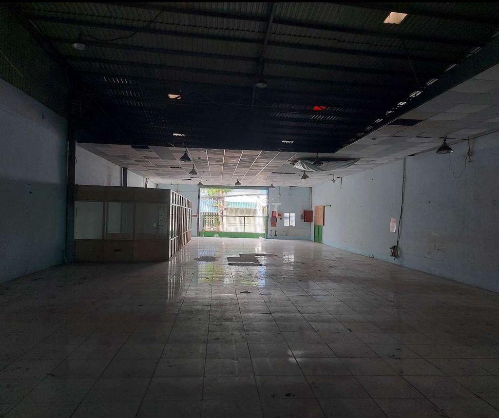 CHO THUÊ KHO,XƯỞNG 10X35M, Đ XE LỚN KCN TÂN BÌNH 