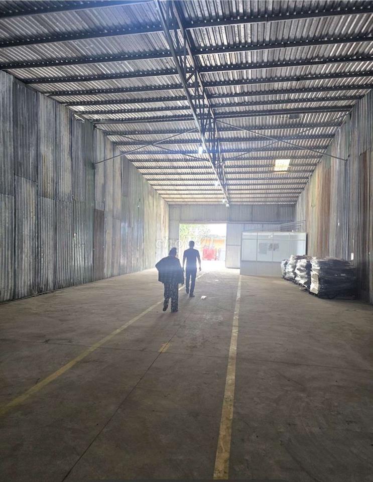 CHO THUÊ KHO,XƯỞNG 10X25M ,Đ XE CÔNG VÀO 24/24 KCN TÂN BÌNH 