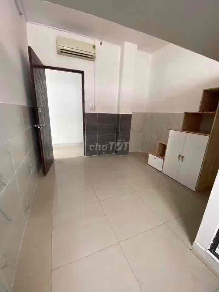 PHÒNG MỚI ĐÓN SV 2K8 HUIT- VHU- HUFLIT