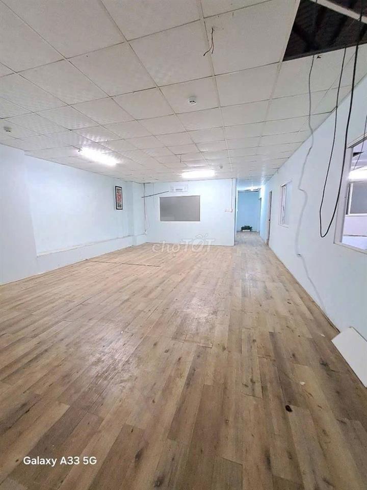 Kho Xưởng + Văn Phòng (800m²) 