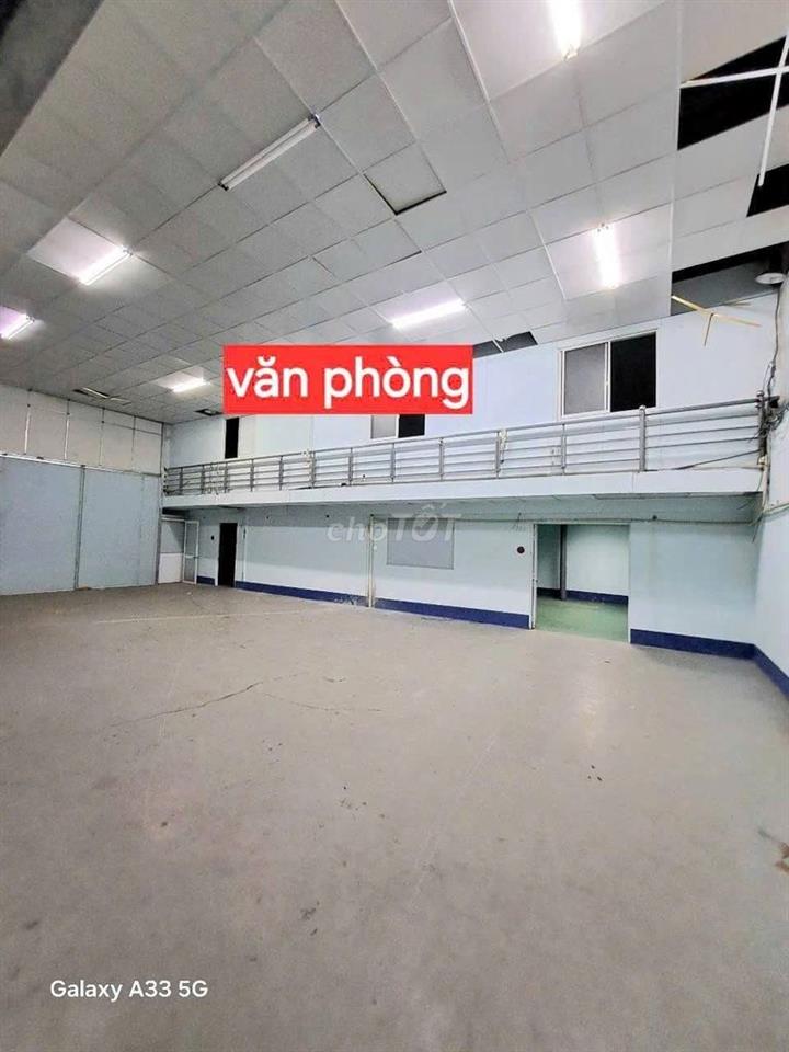 Kho Xưởng + Văn Phòng (800m²) 