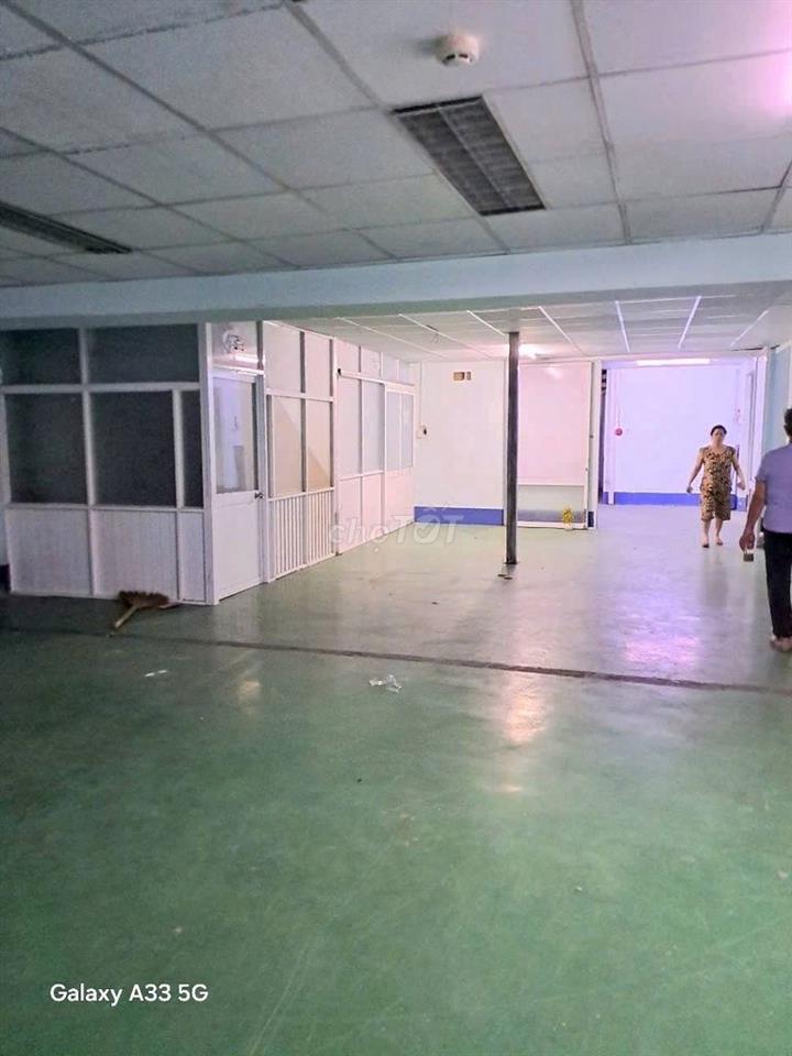 Kho Xưởng + Văn Phòng (800m²) 